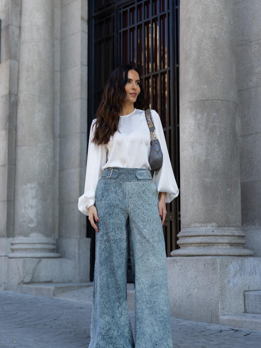 Calça estampada com perneira larga | Scripta