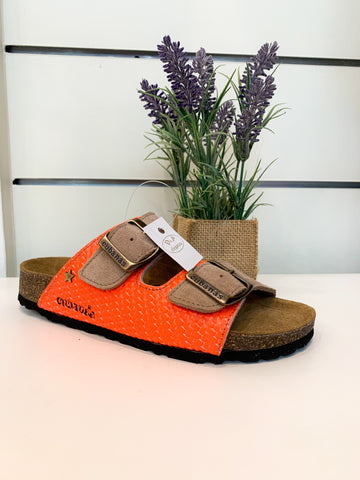 Sandália em Camurça Bege e Pele Laranja