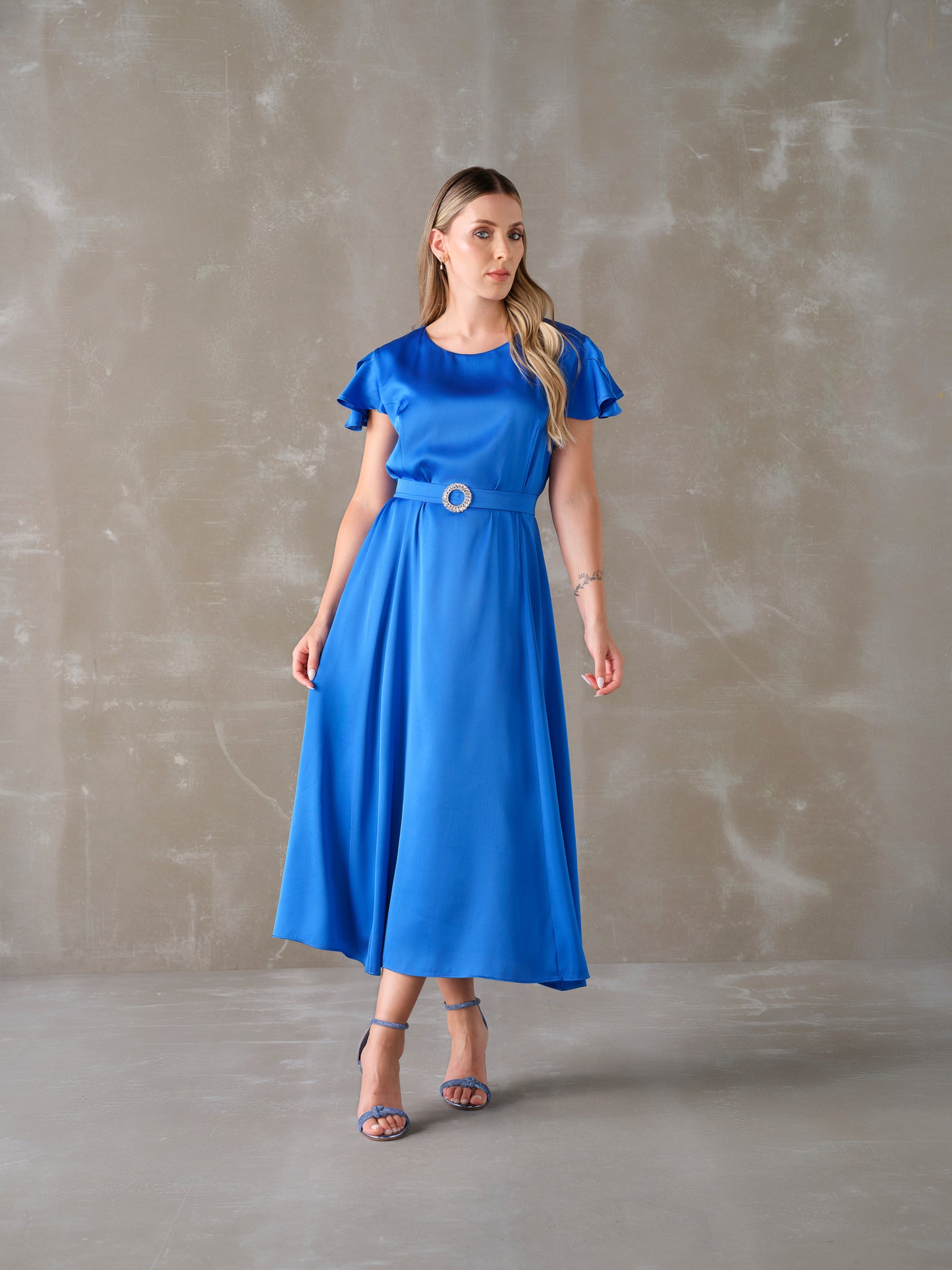 Vestido "Noite Estrelada" com Cinto de Fivela Brilhante