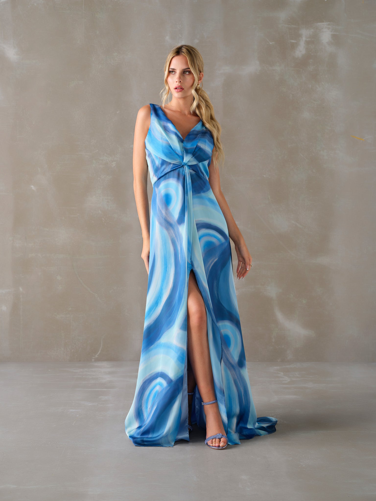 Vestido "Mar Sereno" em Tons de Azul